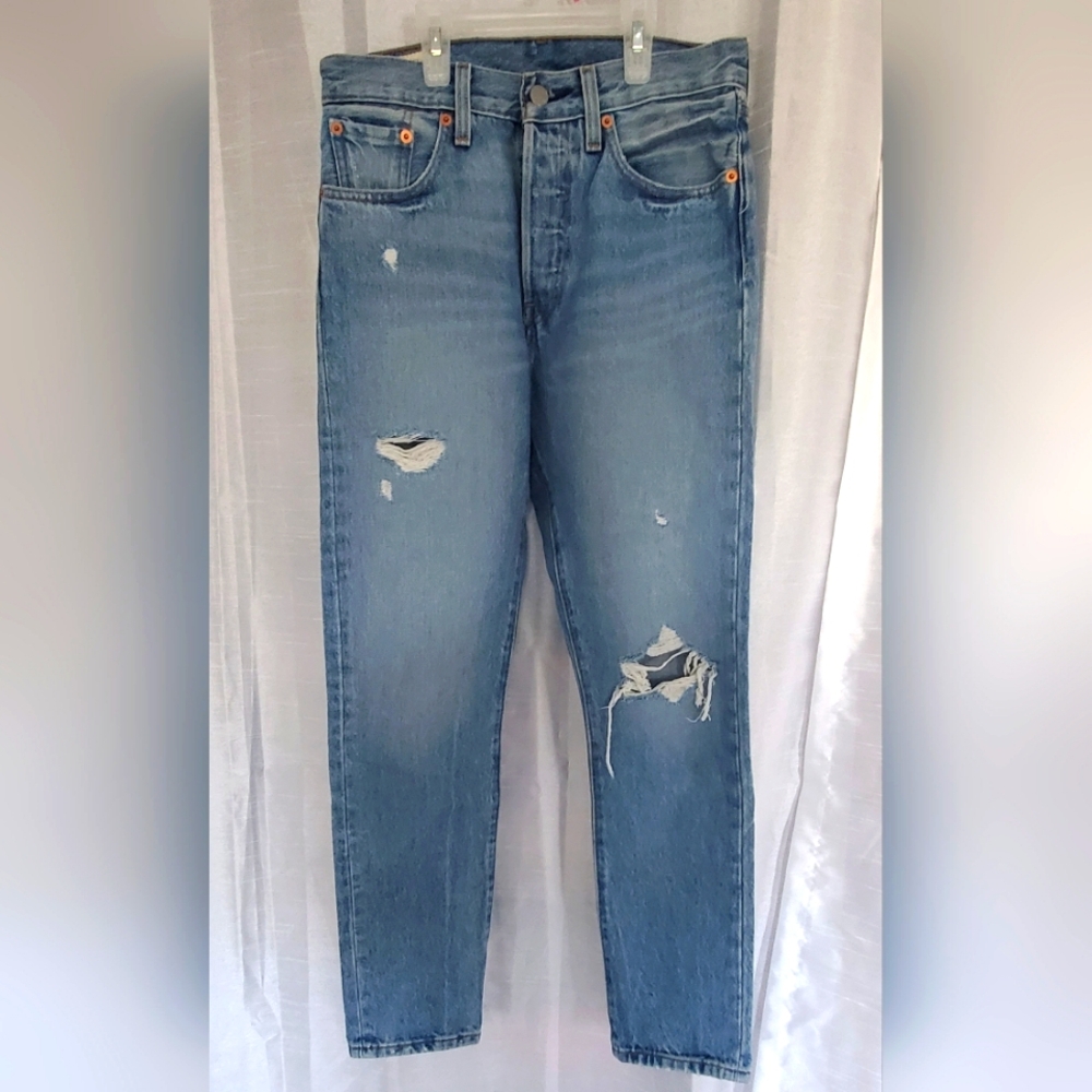 NWOT Levis 501 Skinny Distressed Light Wash Jeans